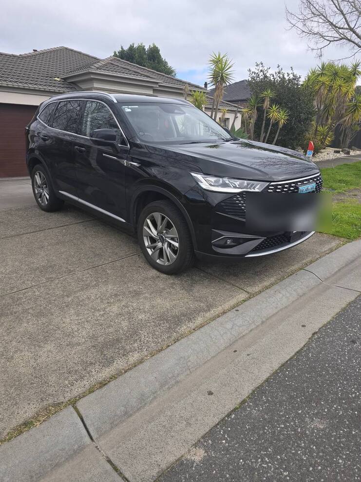 Black 2024 Haval H6 Ultra, three-quarter front view